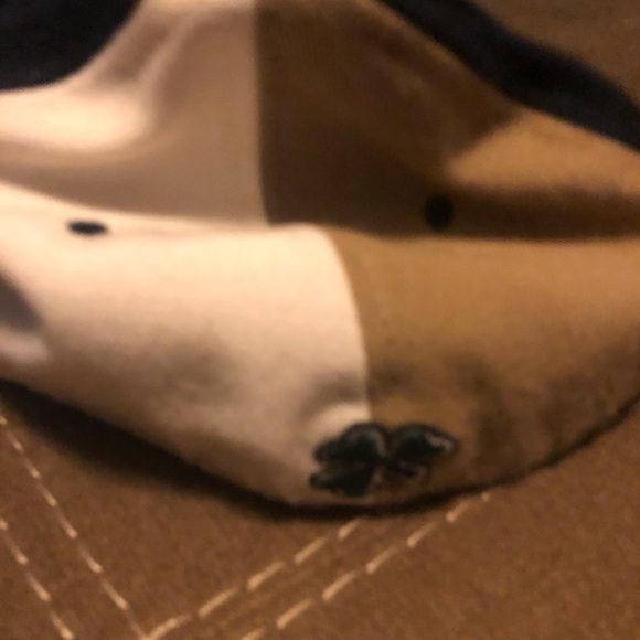 Norte Dame Fighting Irish fitted hat - Picture 2 of 2